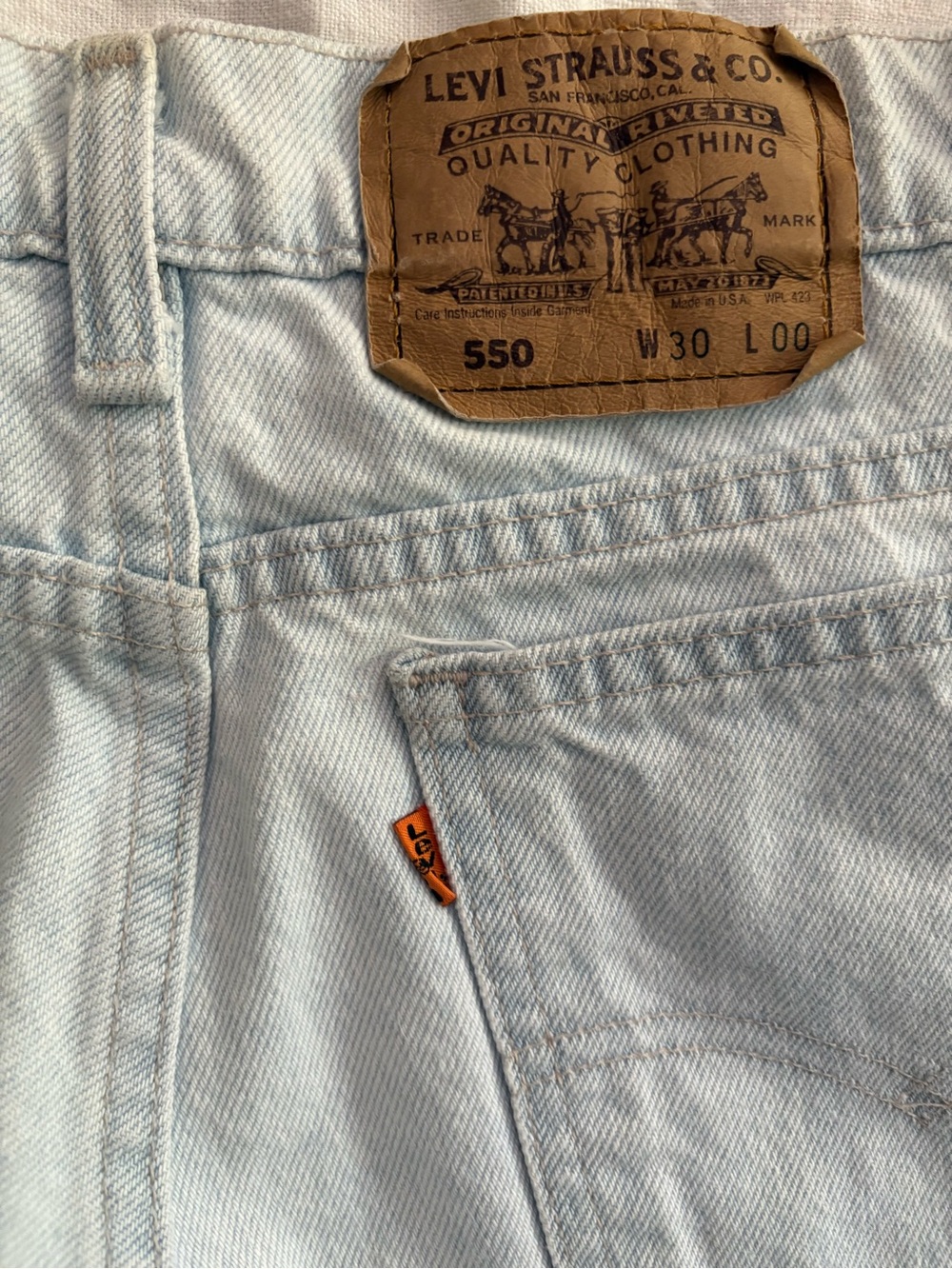 Vintage Levi’s 550 Light Blue Washed Denim Cutoff Shorts Bermuda 30 Made In USA - Picture 4 of 10